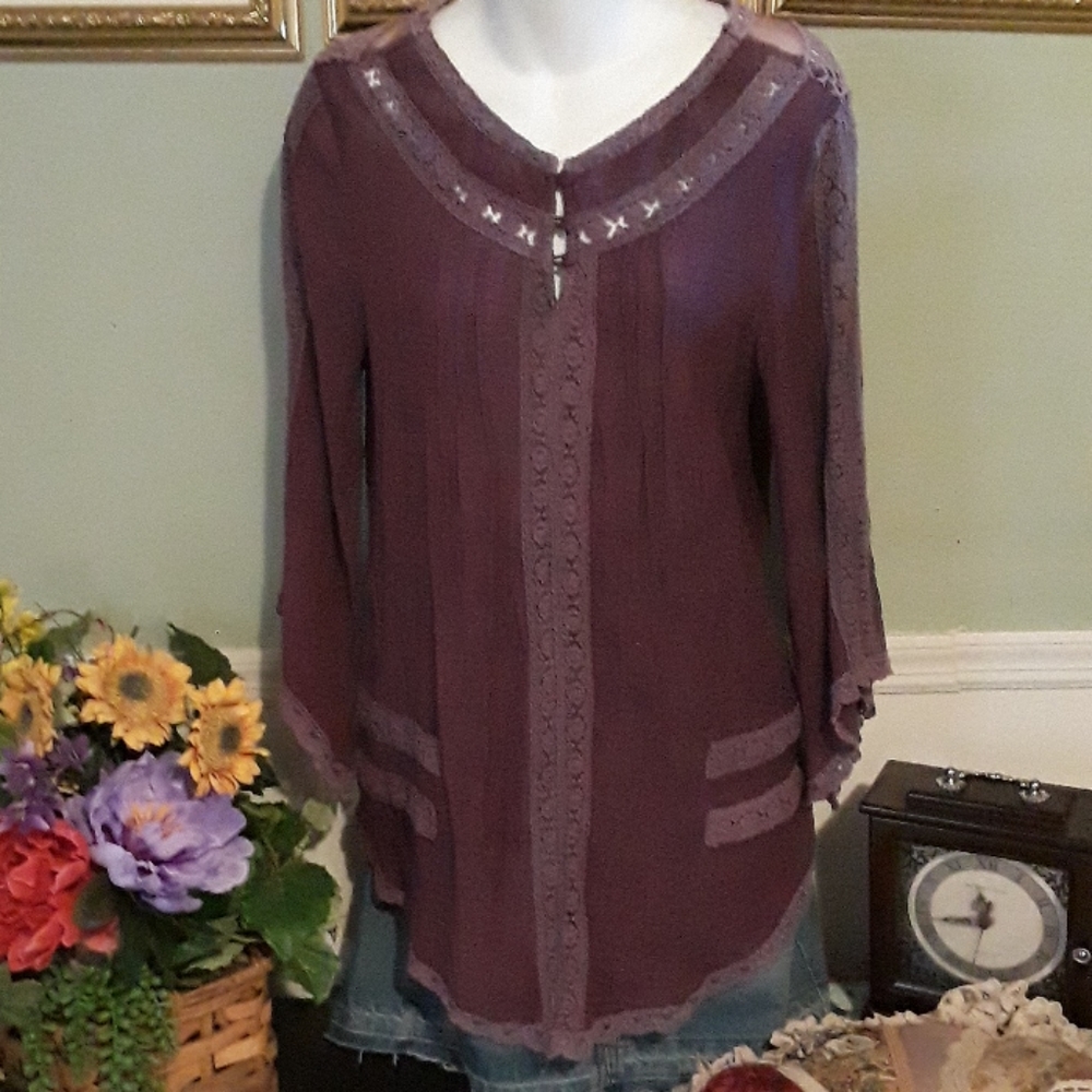 PRICE DROP TODAY NWT BEAUTIFUL ANTHRO BLOUSE